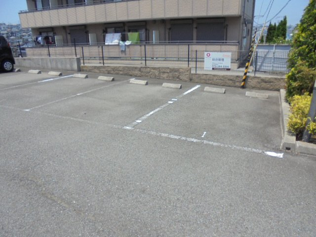 パークハイム弐番館　Ｂ棟の駐車場