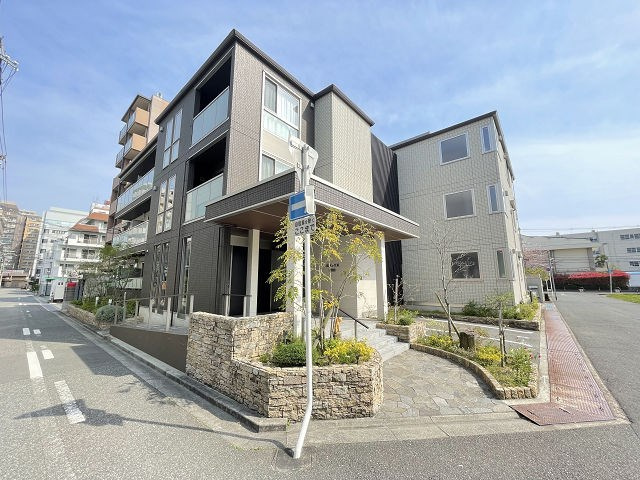 吹田市江坂町２丁目のアパート