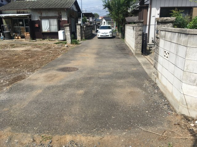 筑西市下川島210万円売地の前面道路含む現地写真