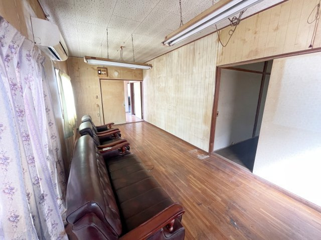 桜川市富士見台4丁目売事務所の内装