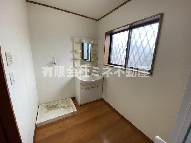 結城市中央町　売戸建の洗面所