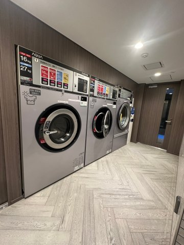 プラウド高田馬場のその他共用部分|☆大型乾燥機付きコインランドリー完備☆