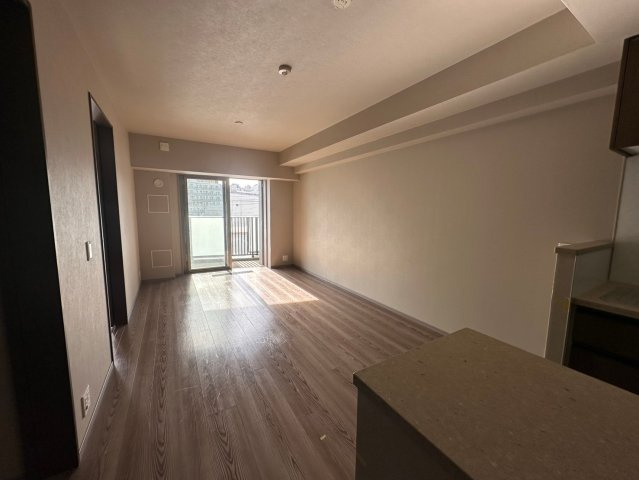 プラウド高田馬場の居間・リビング|☆日当たり良好なリビングダイニングキッチン☆
※ハウスクリーニング前