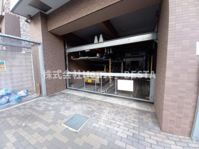 アドバンス神戸プラージュの駐車場