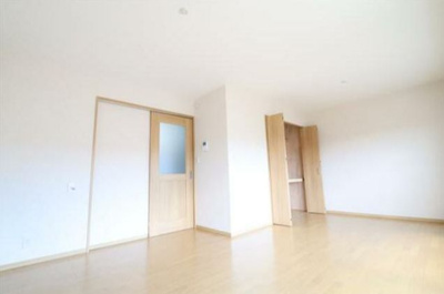 【居間・リビング】 | 長谷川ハイツ | ゆったりとしたリビングです