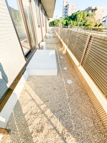 Augustaの庭|陽当たり良好なバルコニーです♪