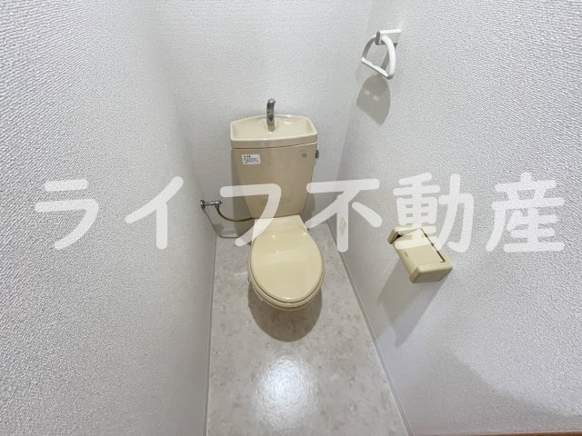 ブルグリンコート布施駅前のトイレ|コンパクトで使いやすいトイレです