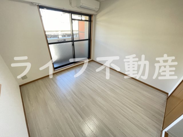 ブルグリンコート布施駅前の居間・リビング|おしゃれなリビングです