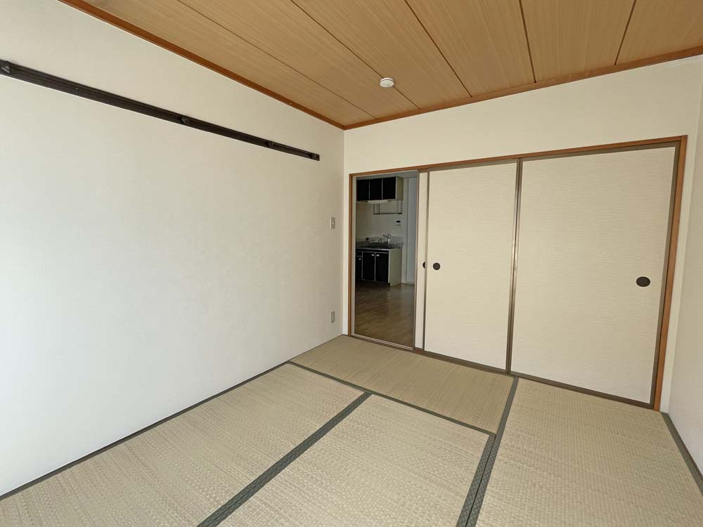 ハートランド逆瀬川の和室|明るい和室です