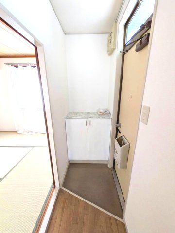 ハートランド逆瀬川の玄関