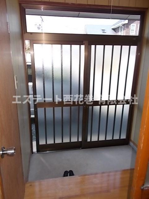 上小舟渡長屋の玄関