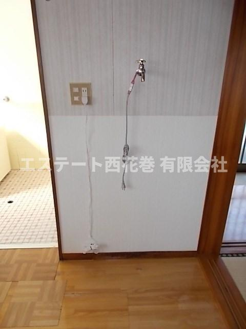 上小舟渡長屋のその他|洗濯機置き場（排水は浴室へ）