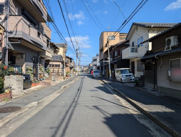 上鳥羽南唐戸町の前面道路含む現地写真