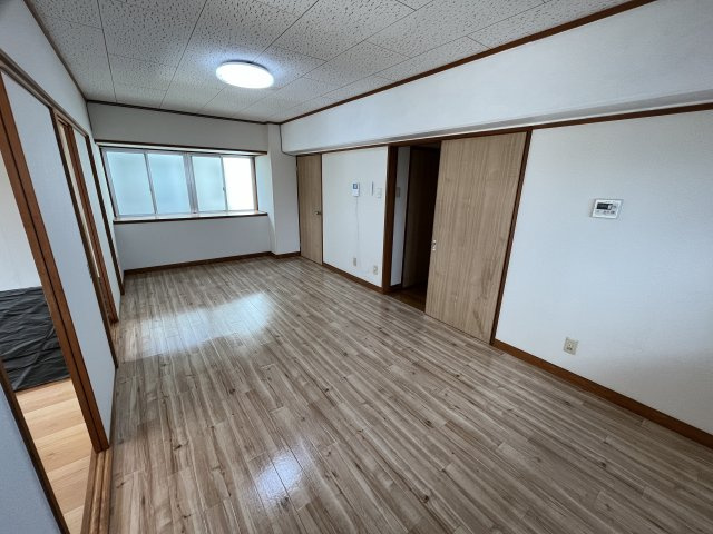 若草ハイツの居間・リビング