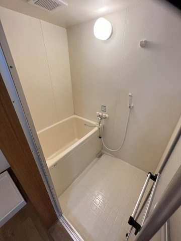 若草ハイツの浴室