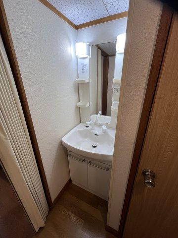 若草ハイツの洗面所