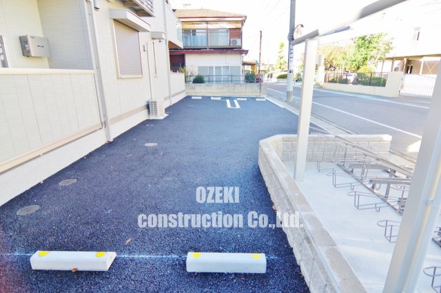 Crerisier　Ⅱの駐車場