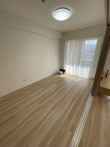 【洋室】サンパーク安部山公園 