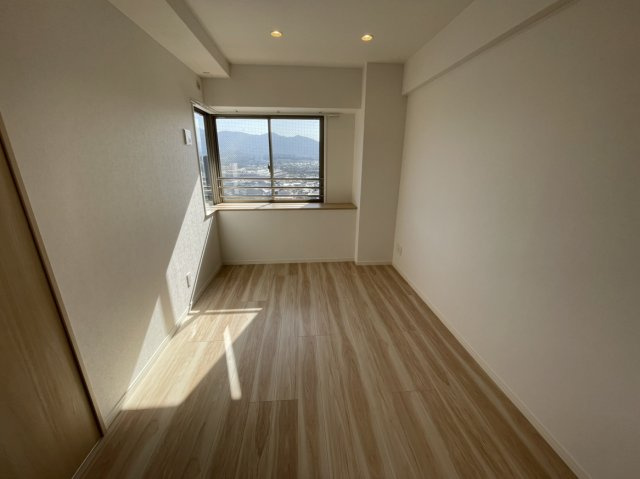 【洋室】サンパーク安部山公園 