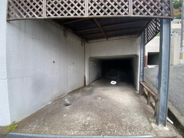 妙見東５丁目　中古一戸建ての駐車場|駐車場
■物件内覧・資金計画相談・住宅ローン相談、リフォーム相談、お問合せ受付中■
※当日・翌日のご内覧、ご相談はお電話でのお問合せがスムーズです！