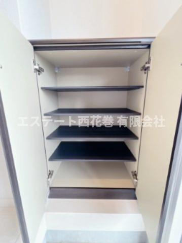 メゾン・グランディアAの玄関|シューズボックス