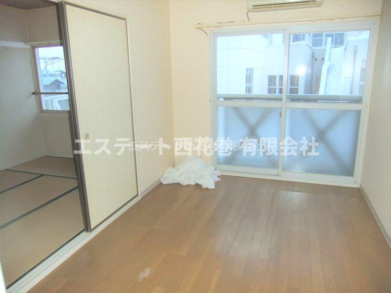 メイプル若葉の洋室