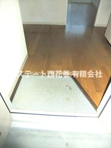 メイプル若葉の玄関