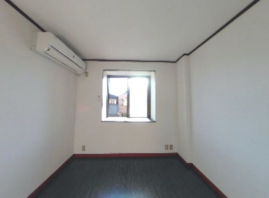 孝子ハイツの居間・リビング