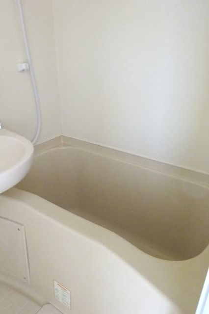 孝子ハイツの浴室