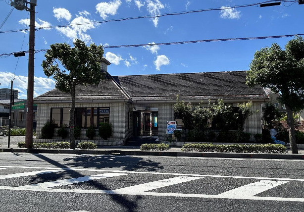 守山市吉身１丁目の店舗の外観