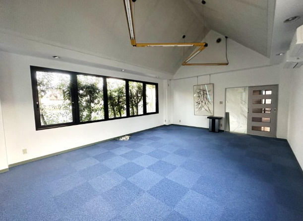 守山市吉身１丁目の店舗の内装