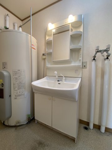 釧路市緑ケ岡１丁目のアパートの独立洗面台