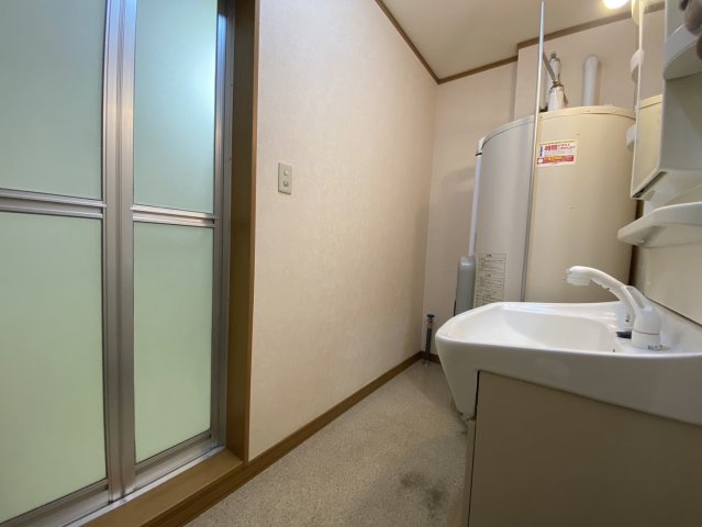 釧路市緑ケ岡１丁目のアパートの洗面所