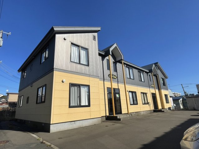 釧路市緑ケ岡１丁目のアパートの外観