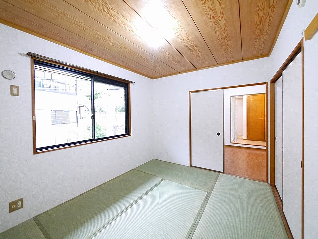 ヴィラージュN IIの和室|趣のある和室です