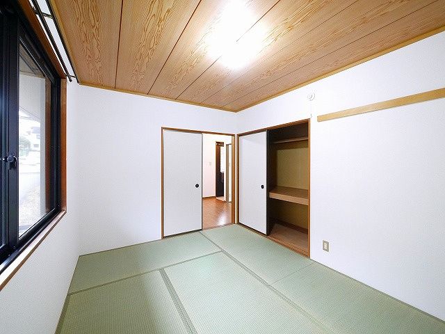 ヴィラージュN IIの和室|和室ならではの温かな和の空間で寛ぎの時間を過ごせます