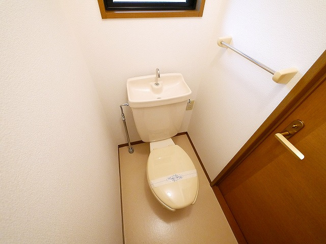 ヴィラージュN IIのトイレ|シンプルで使いやすいトイレです