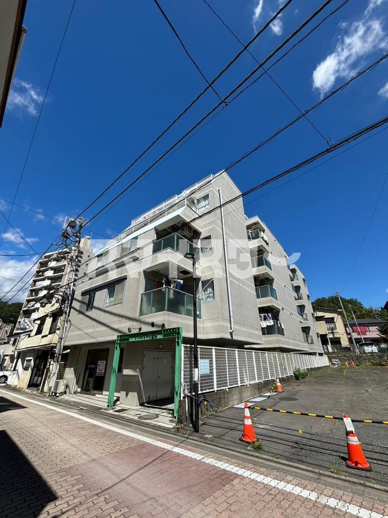 青梅市本町の賃貸マンションの外観