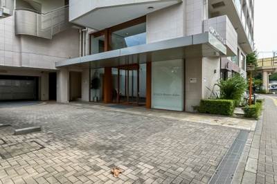 【エントランス】 | クオリア南麻布