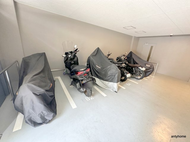 TLRレジデンス本町WEST　仲介手数料無料の駐車場