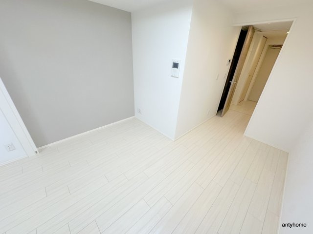 TLRレジデンス本町WEST　仲介手数料無料の居間・リビング