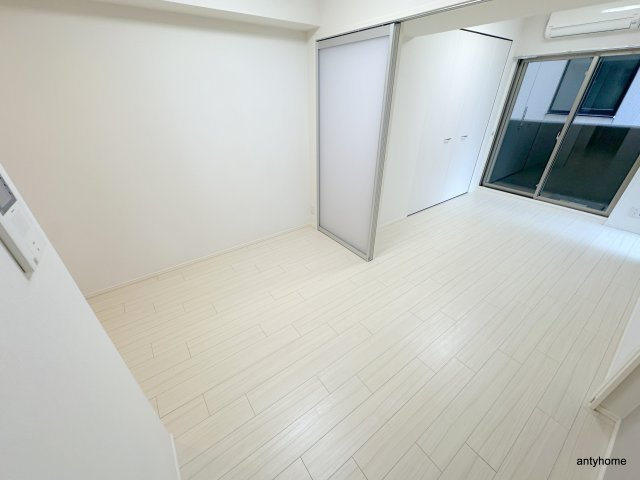 TLRレジデンス本町WEST　仲介手数料無料の居間・リビング