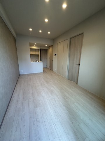 【居間・リビング】シーズンフラッツ青葉通一番町
