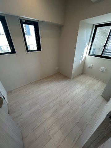 【寝室】シーズンフラッツ青葉通一番町