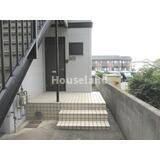 グリーンフル鳴神のエントランス