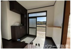 中古戸建　倉渕町川浦の玄関|収納もある玄関です