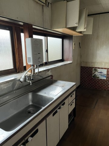 見附市学校町1丁目　中古戸建のキッチン