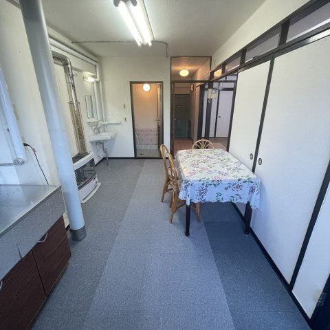 母恋マンション317号室の居間・リビング