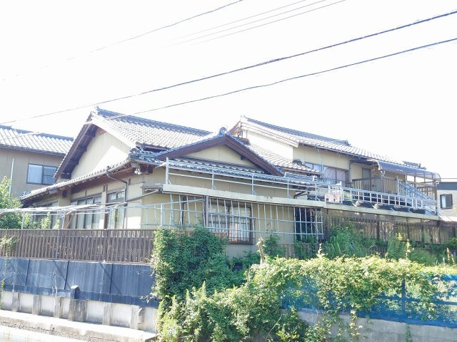 西平田町　戸建ての外観