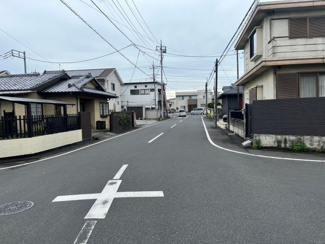 【前面道路含む現地写真】